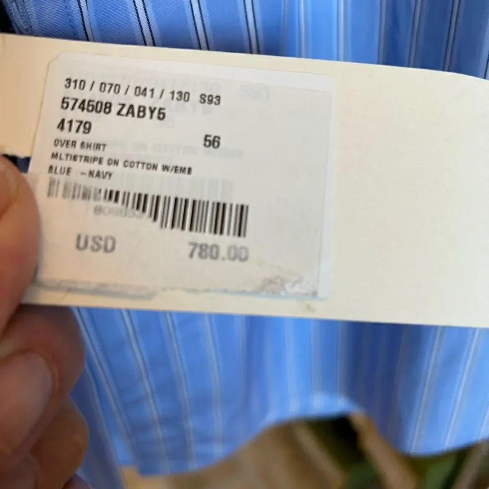 Men’s Gucci, blue stripe button up cotton shirt, size 56 made in Italy